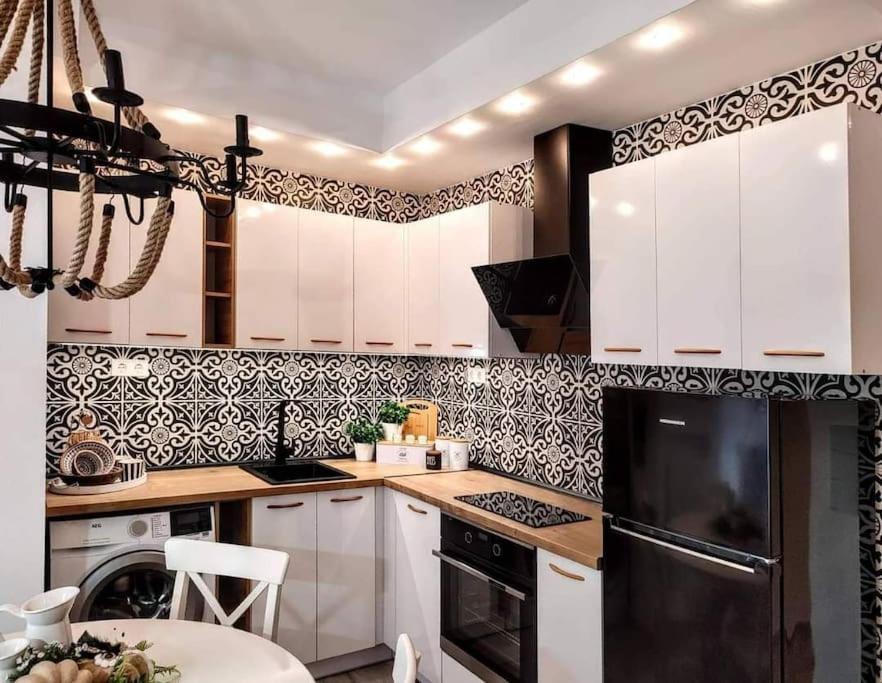 Old Town Luxe Suite W 100Mbps Tesalonika Bagian luar foto